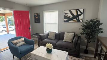 Smart TV, videojuegos, libros, estéreo