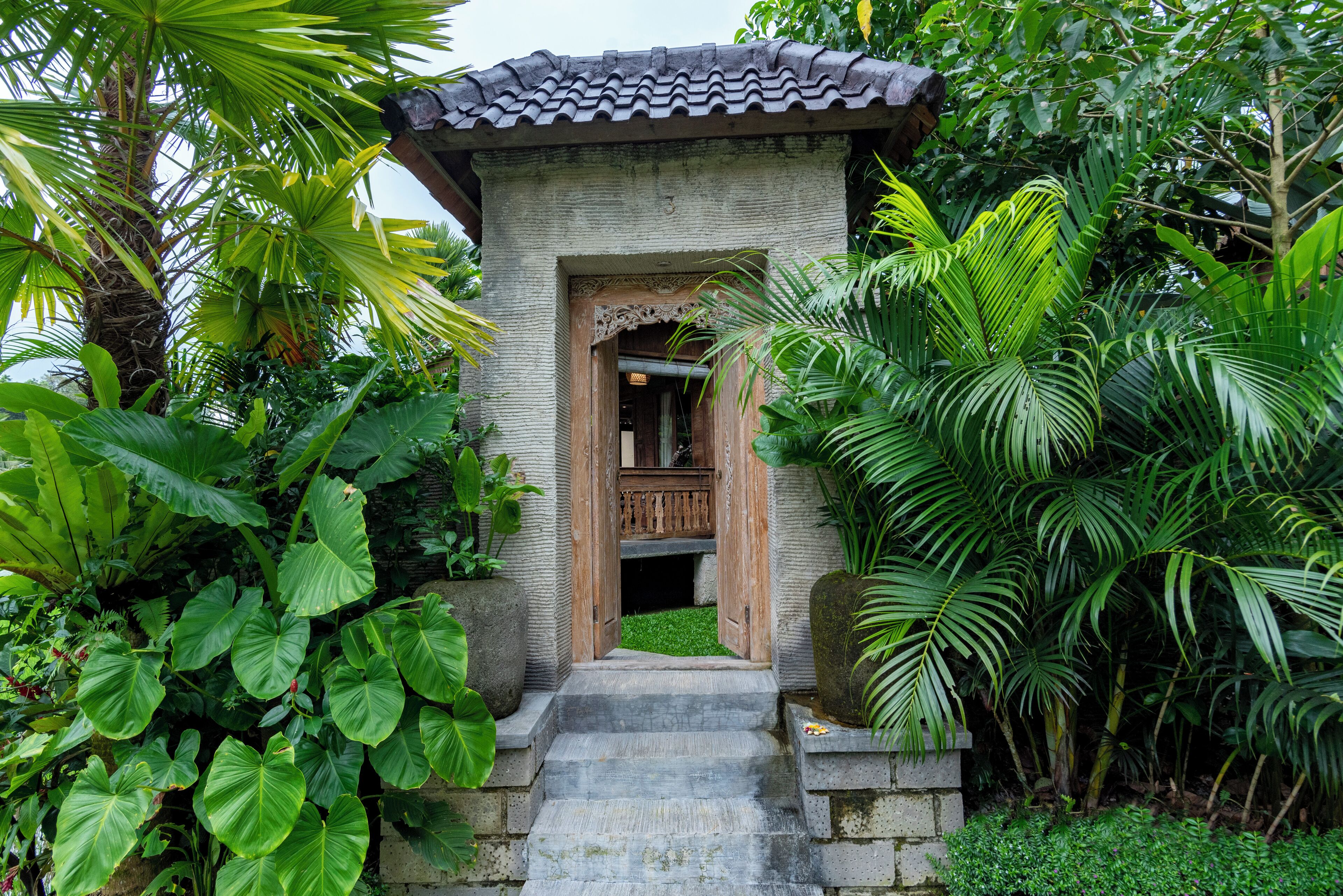 Vila superluxo, piscina particular, no pátio | Vista para o jardim