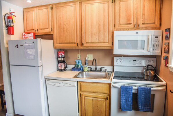 Oven, stovetop, dishwasher, coffee/tea maker