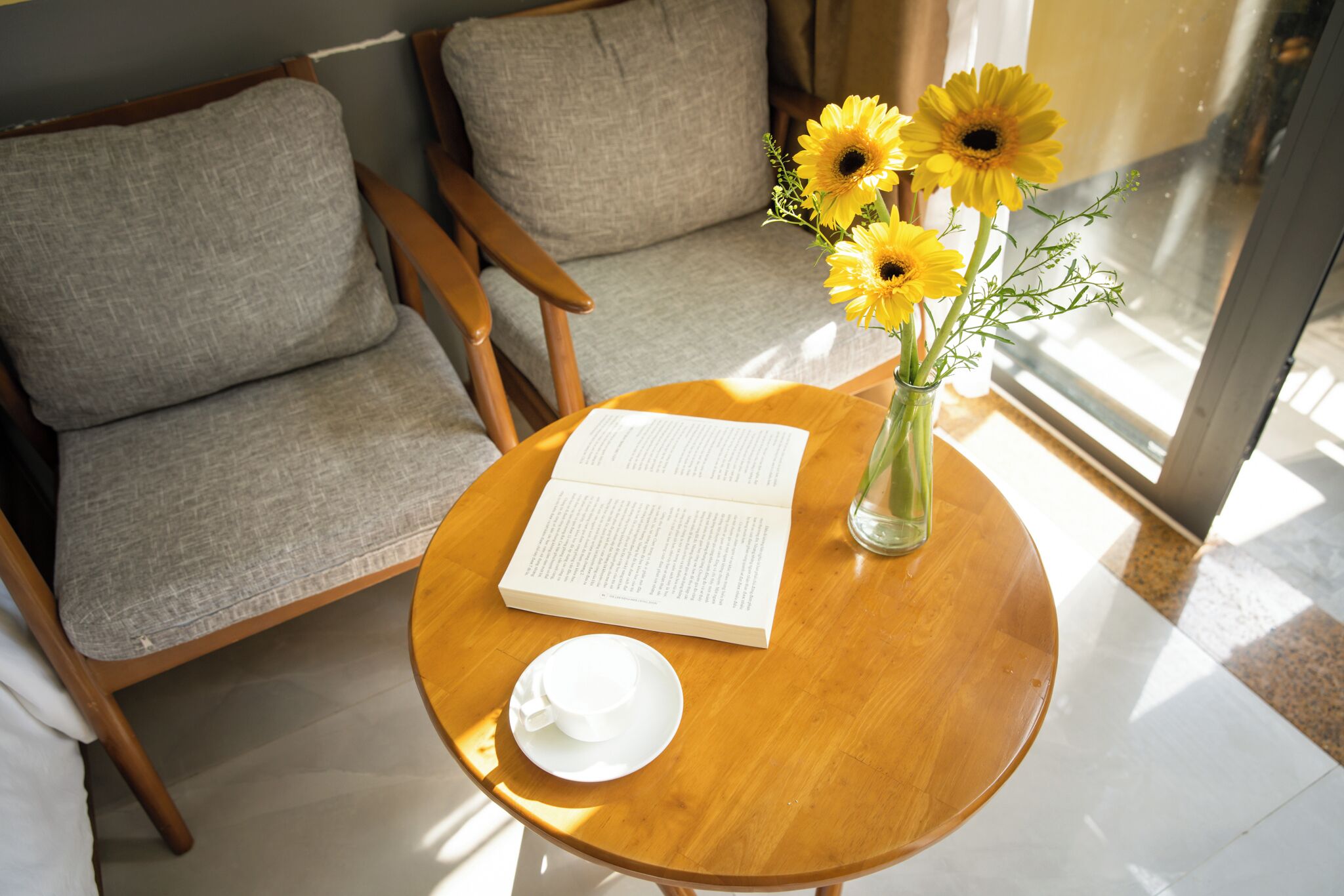 Desk, free WiFi