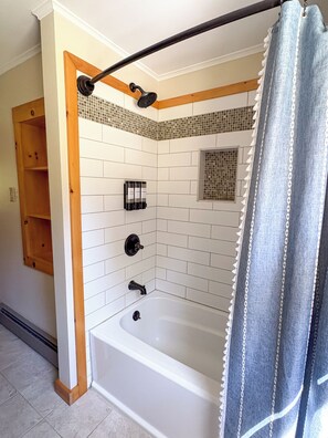 Hair dryer, towels, soap, toilet paper - Trail Days & Hot Tub Nights - with Fire Pit, and Dog Friendly (Bethel)