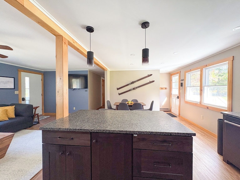 Fall Foliage, Hot Tub, Fire Pit, Dog Friendly - Sunday River, ME