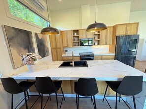 Microwave, oven, stovetop, dishwasher