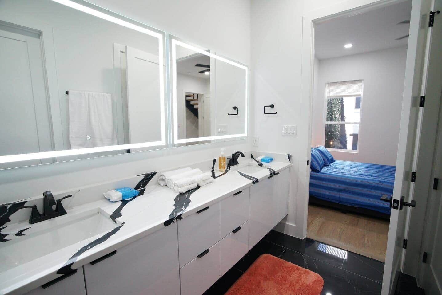 3 bedrooms, in-room safe, iron/ironing board, free WiFi