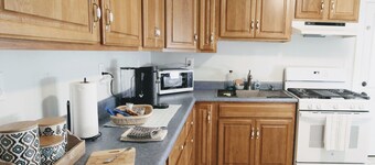Cottage In Downtown Georgetown Within Walking Distance Of Shops and Restaurants