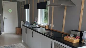 Fridge, microwave, stovetop, toaster