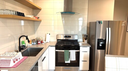 Superb 3-bedroom Apt in vibrant Los Angeles