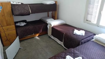 3 Schlafzimmer, Bügeleisen/Bügelbrett, WLAN, Bettwäsche