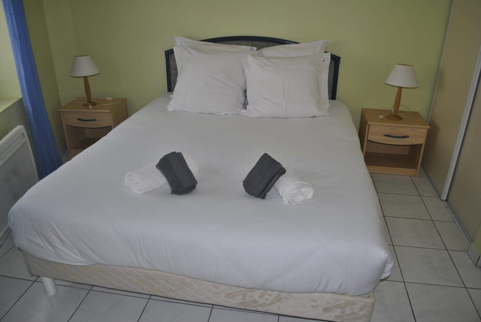 Fer et planche à repasser