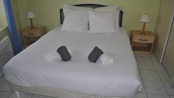 Fer et planche à repasser