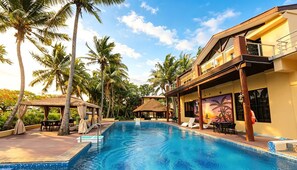 Outdoor pool - Rainbow Holiday Resort (Nadi)