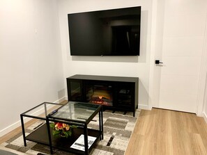 Interior - Royal Oak - 2-bedroom (King & Queen bed), Living Area, Kitchen and Full bathroom (Winnipeg)