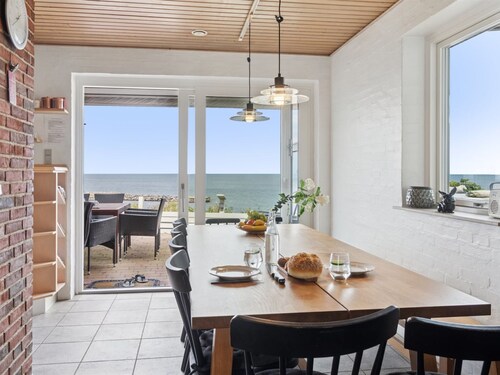 "Dzavid" - 50m from the sea by Interhome