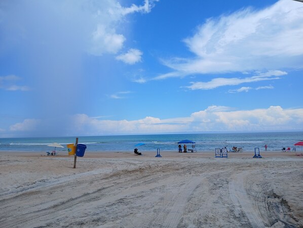 Sun-loungers, beach towels