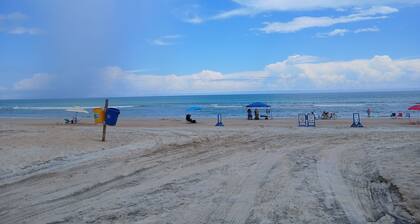 Cozy place in Palm Coast minutes to Flagler Beach