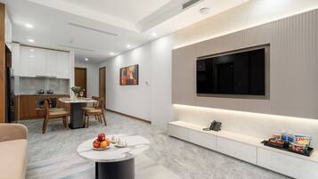 Luxury Studio Suite, 1 Bedroom | Living area