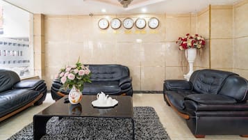 Khu tiếp khách ở sảnh