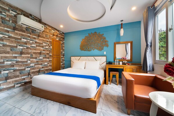 Suíte luxo | Roupas de cama premium, escrivaninha, Wi-Fi de cortesia, roupa de cama