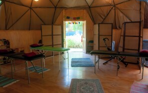 Massages sportifs, 1 salle de soins, massages