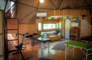 Massages sportifs, 1 salle de soins, massages