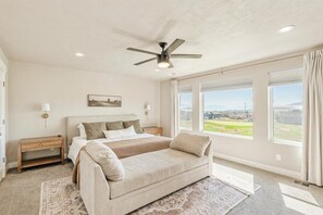 5 chambres, fer et planche à repasser, Wi-Fi, literie fournie