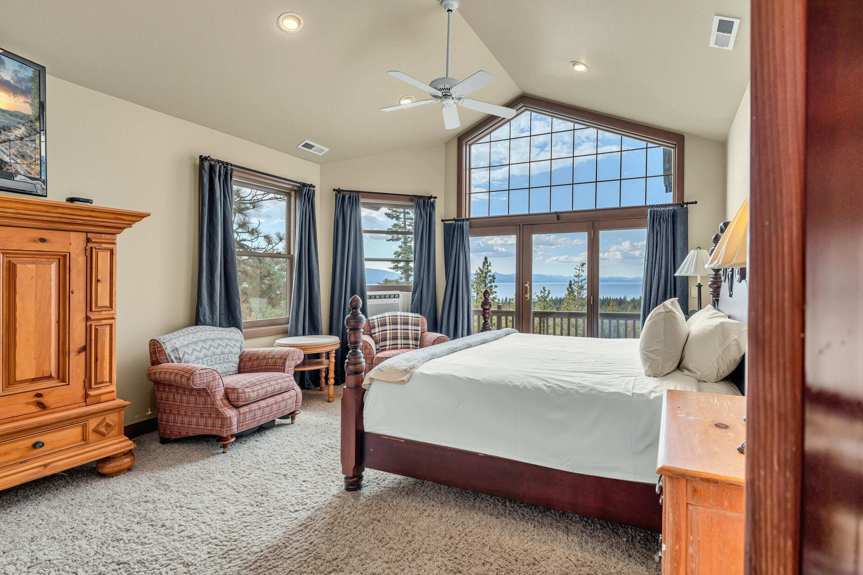 5 chambres, bureau, Wi-Fi, draps fournis