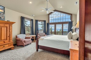 5 habitaciones, escritorio, wifi y ropa de cama