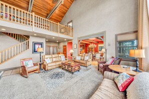 Televisión, videojuegos, oficina