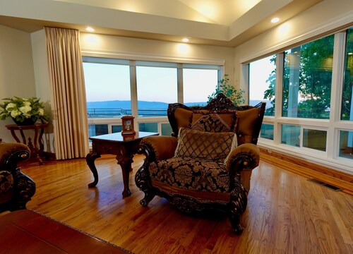 Stunning Mountain Home with Panoramic Silicon Valley Views.