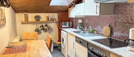 Fridge, microwave, oven, dishwasher