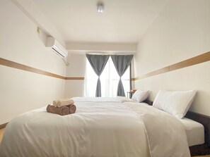 1 bedroom, desk, free WiFi, bed sheets