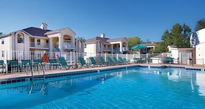 Charming 1-bedroom resort in awesome Branson with fitness room,