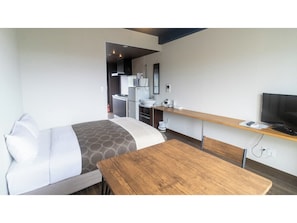 1 bedroom, desk, free WiFi, bed sheets