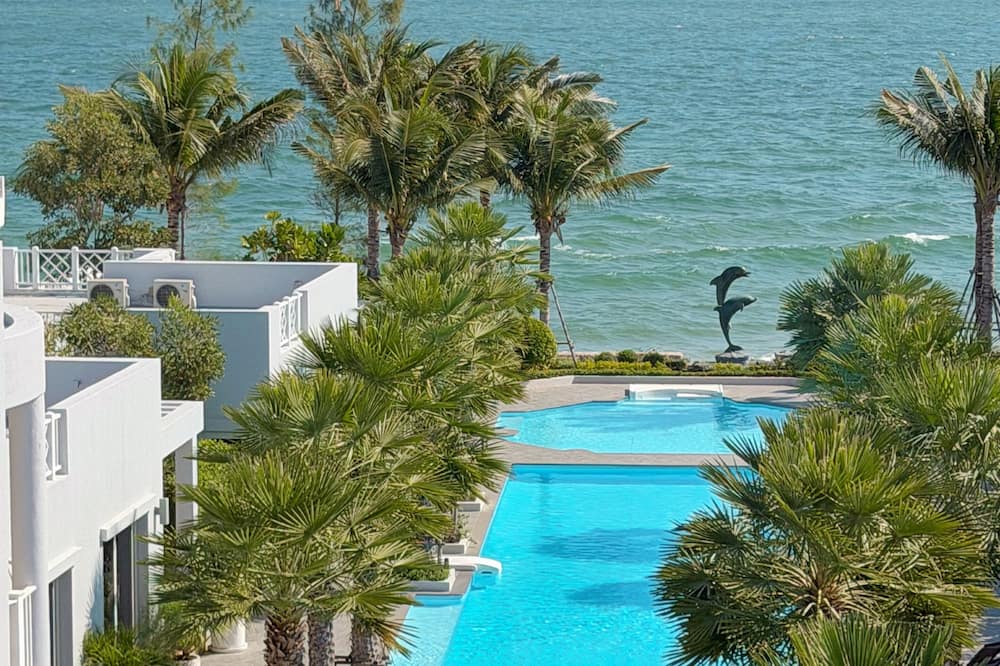 The Delfini Hua Hin