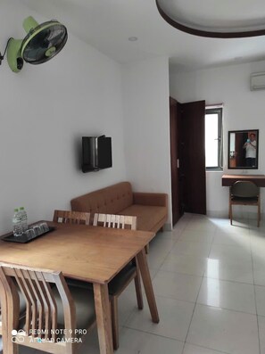 Basic Triple Room | Free WiFi