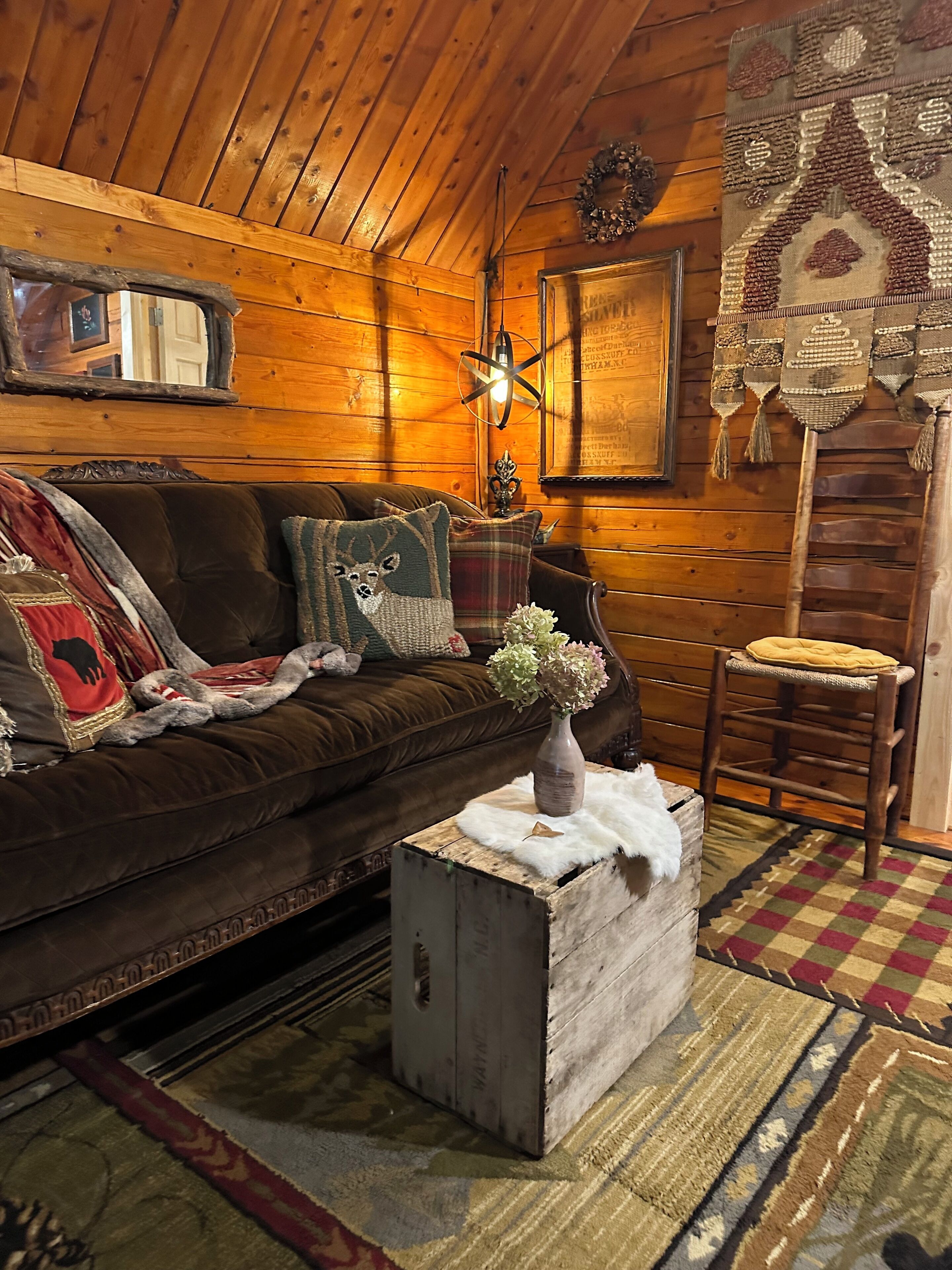 Smart TV y chimenea 