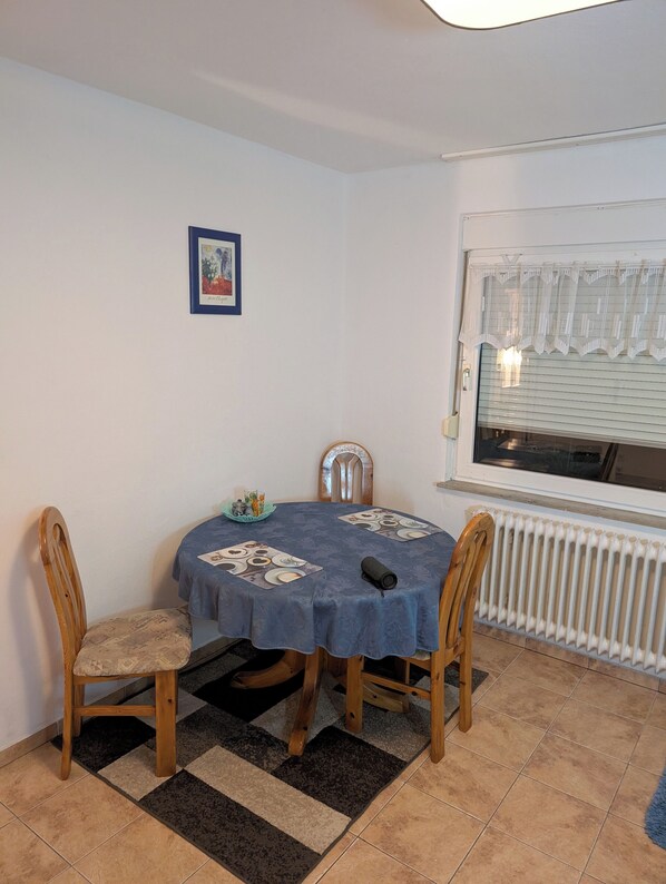 Room, 1 Bedroom, Smoking, Terrace | Dining room