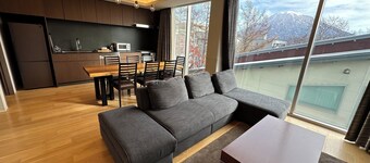 106 m²Suitewith2Bedroomsand1Tatamiroom| 7minsWalkingtoHirafugondola|Youteiview