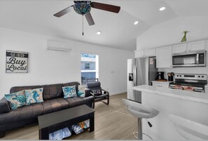 Interior - Charming 2-bedroom house in Marathon with pool (Marathon)