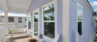 Charming 2-bedroom house in Marathon with pool