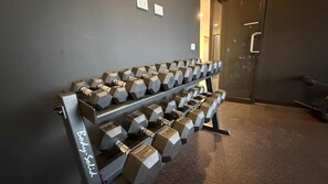 Fitness facility - Views of the capital and volcano of San Salvador. (San Salvador)