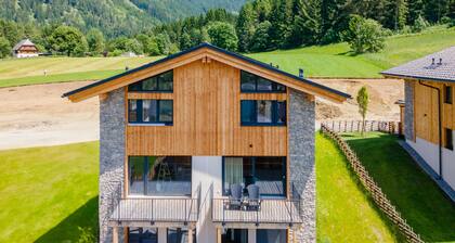 Holiday home with a sauna located on the slopes