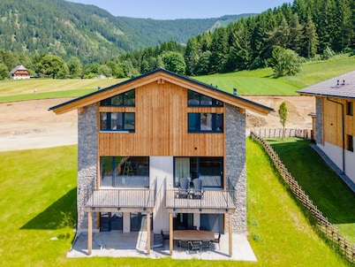 Holiday home with a sauna located on the slopes