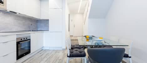 Fridge, microwave, oven, dishwasher