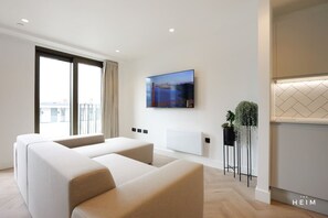 TV - Mono at The Heim Residences (Greater Manchester)