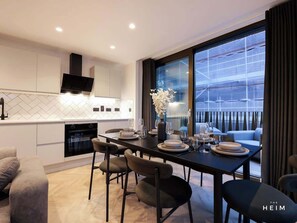 Unclassified image, 2 of 31, button