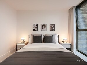 Unclassified image, 4 of 39, button