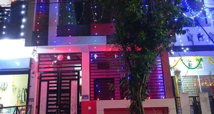 Family friendly Peaceful place away from market loud.