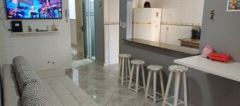 Beautiful 2 bedroom apartment near the beach