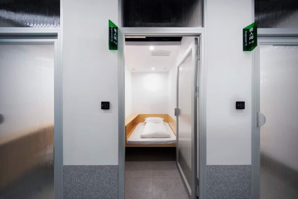 Basic Single Room | Free WiFi